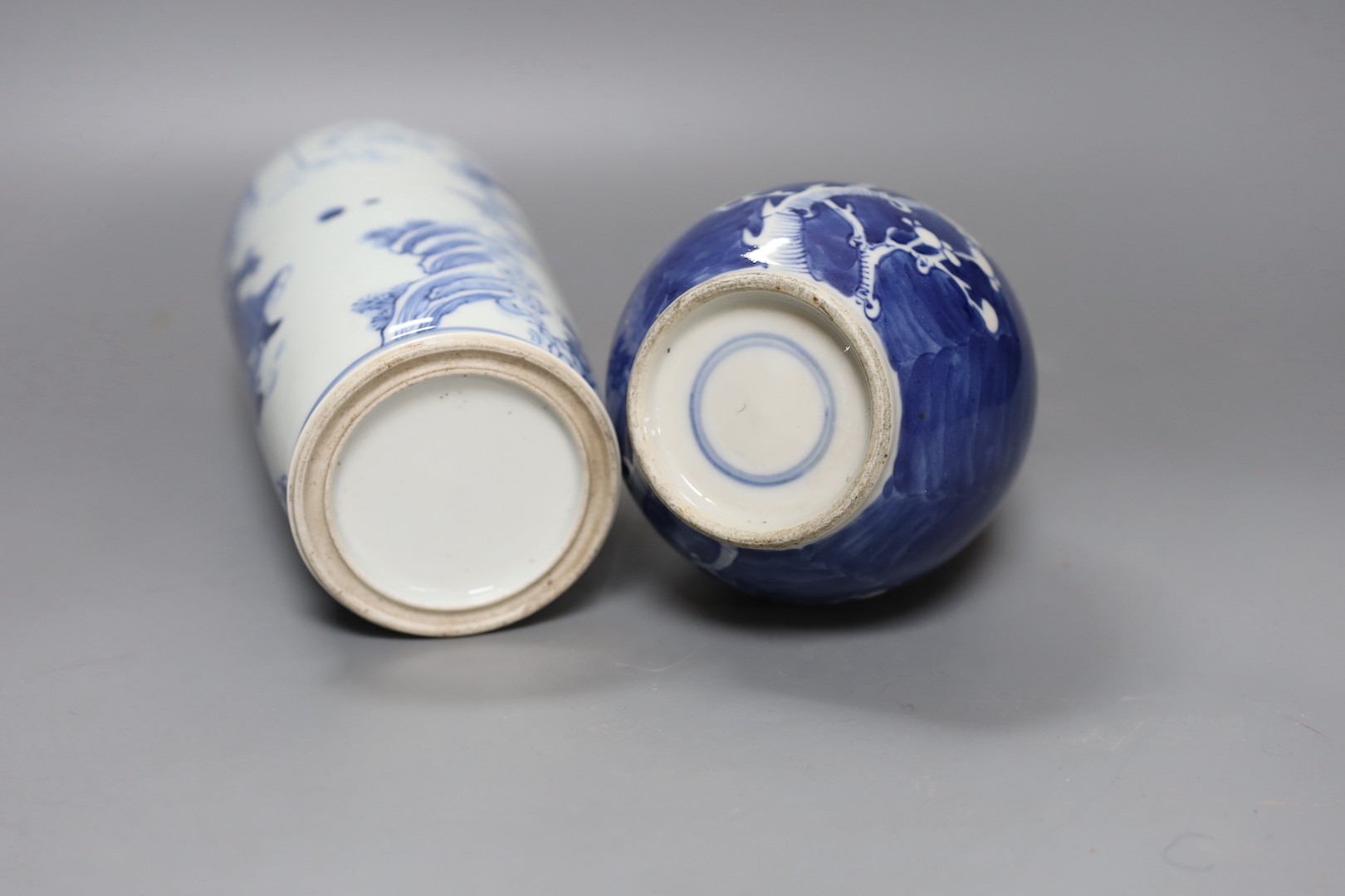 Two 19th century Chinese blue and white vases - 24cm, 20cm